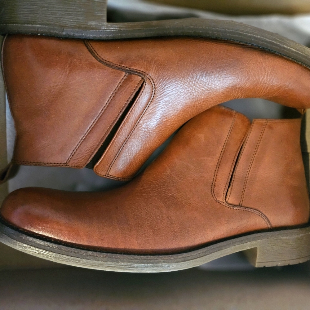 Men's Brown Leather Chelsea Boots
